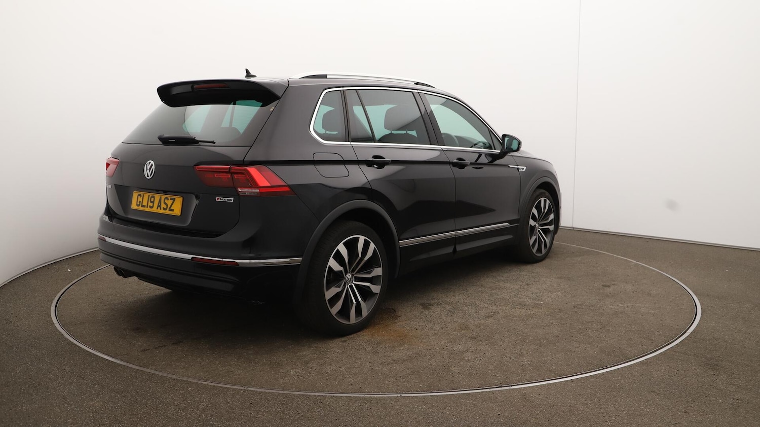 Used Volkswagen Tiguan 2019 for sale - 76108613: Photo 58