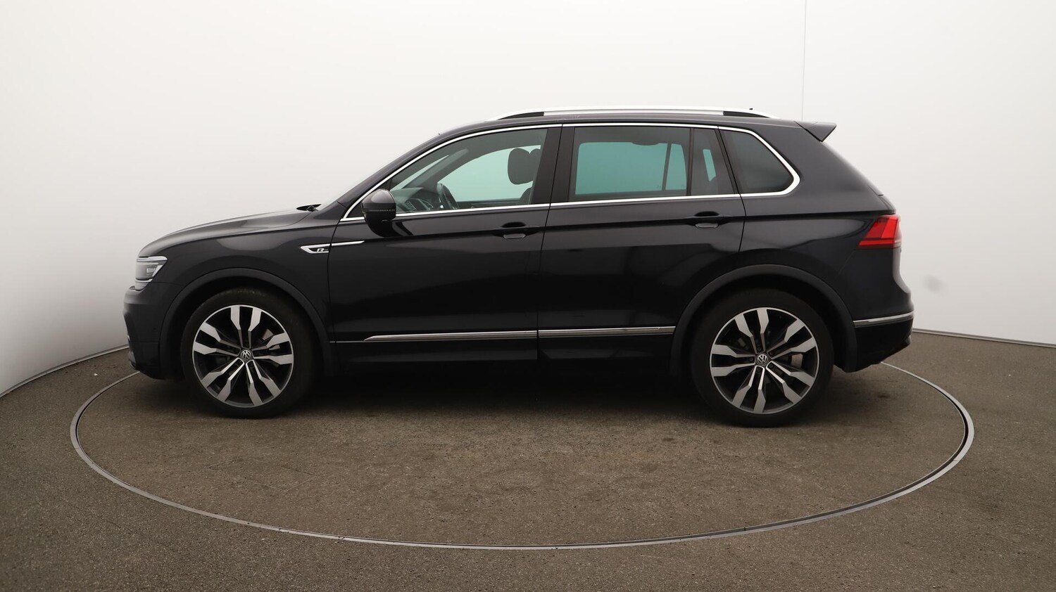 Used Volkswagen Tiguan 2019 for sale - 76108613: Photo 68