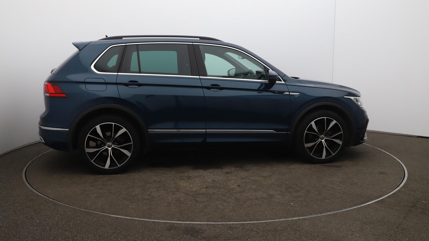 Used Volkswagen Tiguan 2022 for sale - 76012552: Photo 51