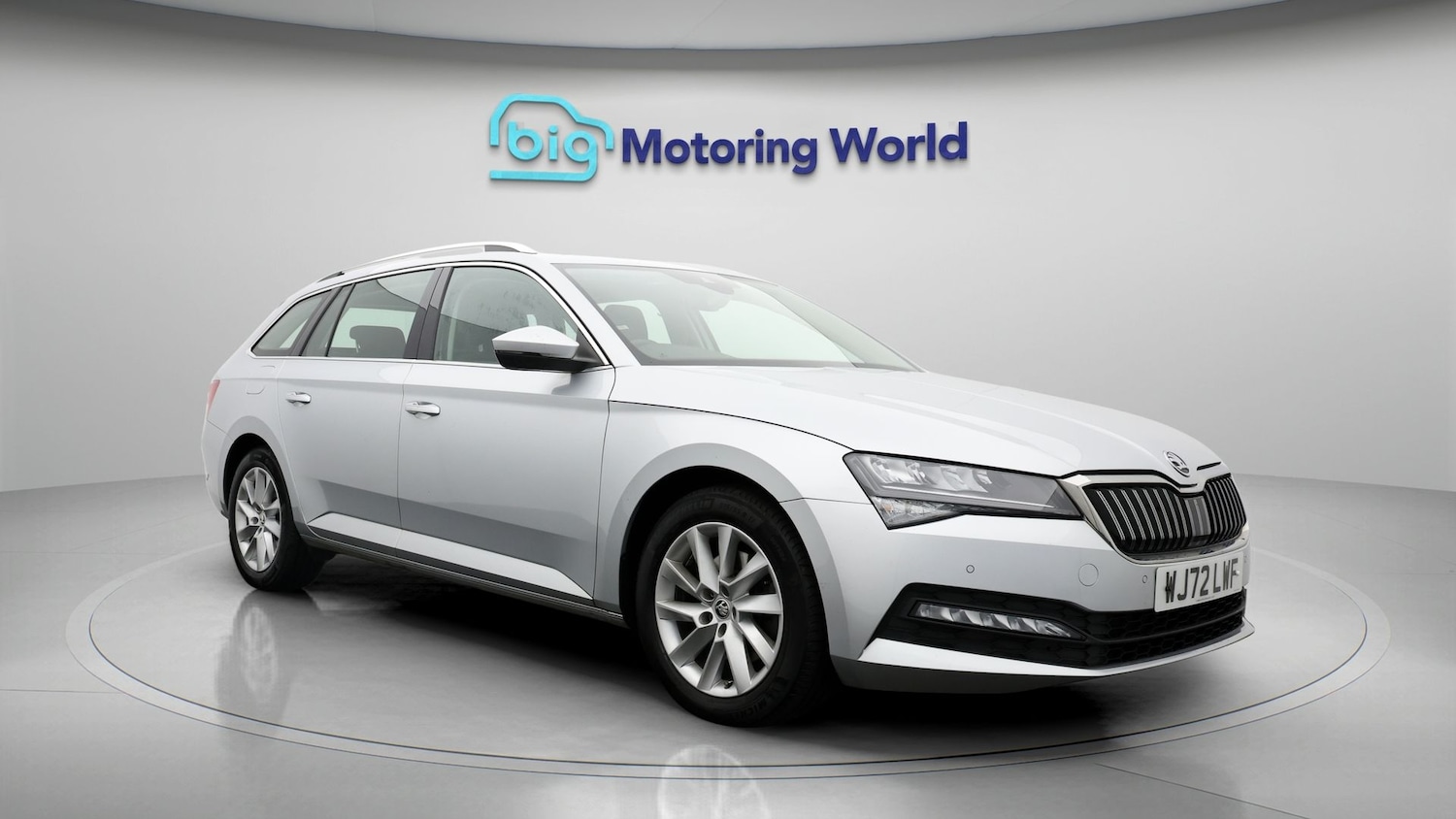 Used Skoda Superb 2023 for sale - 77900929: Photo 1