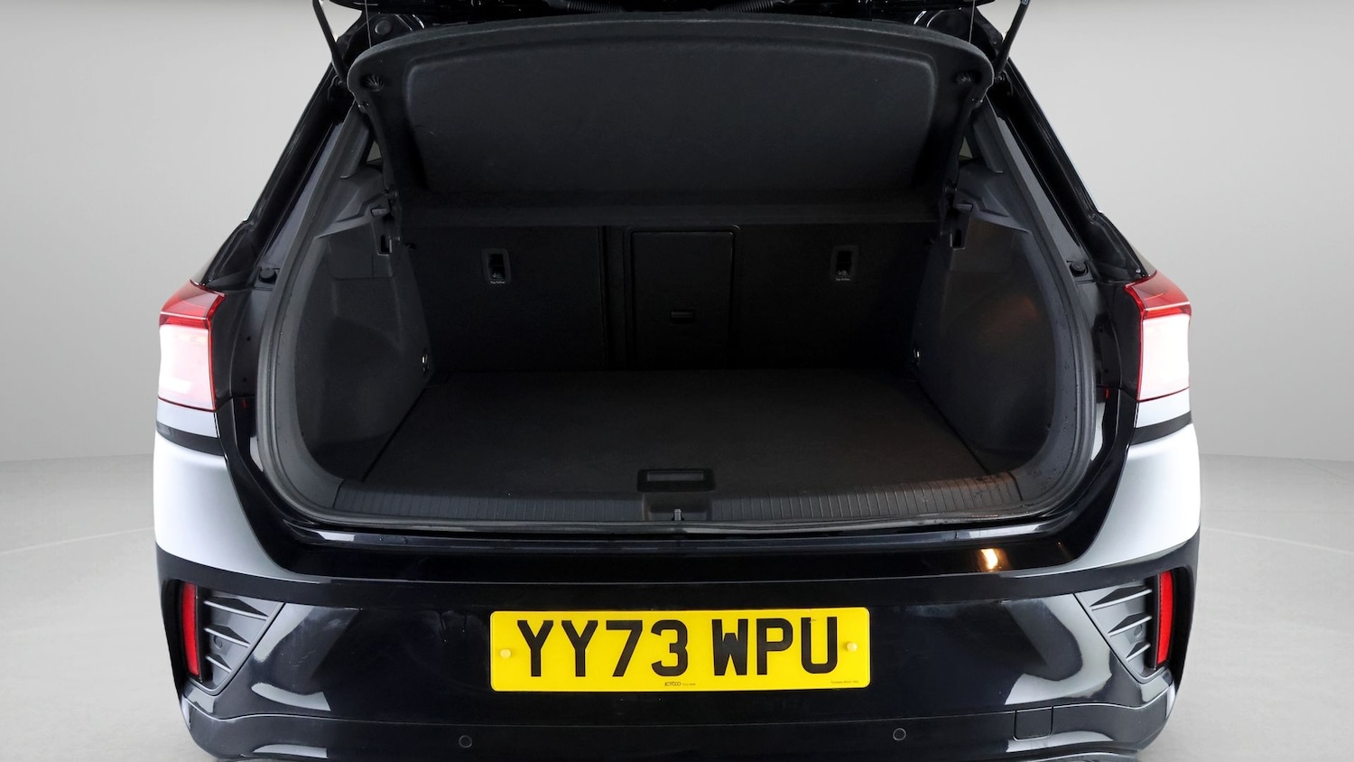 Used Volkswagen T-Roc 2024 for sale - 77677046: Photo 17