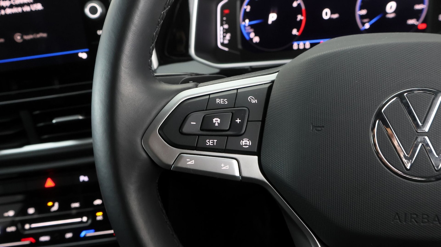 Used Volkswagen T-Roc 2024 for sale - 77677046: Photo 23