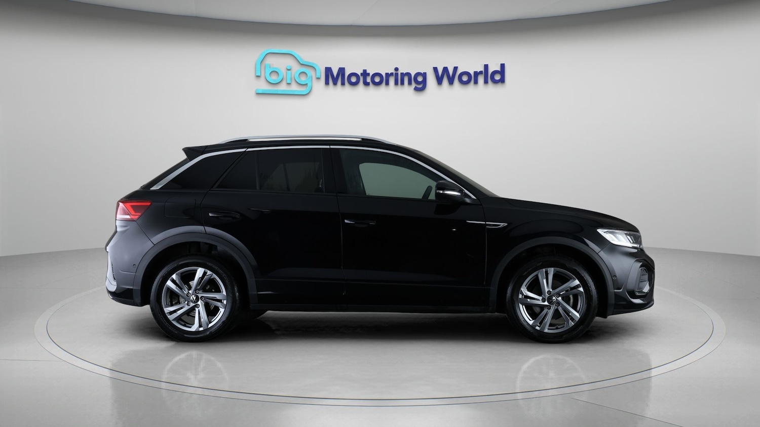 Used Volkswagen T-Roc 2024 for sale - 77677046: Photo 8