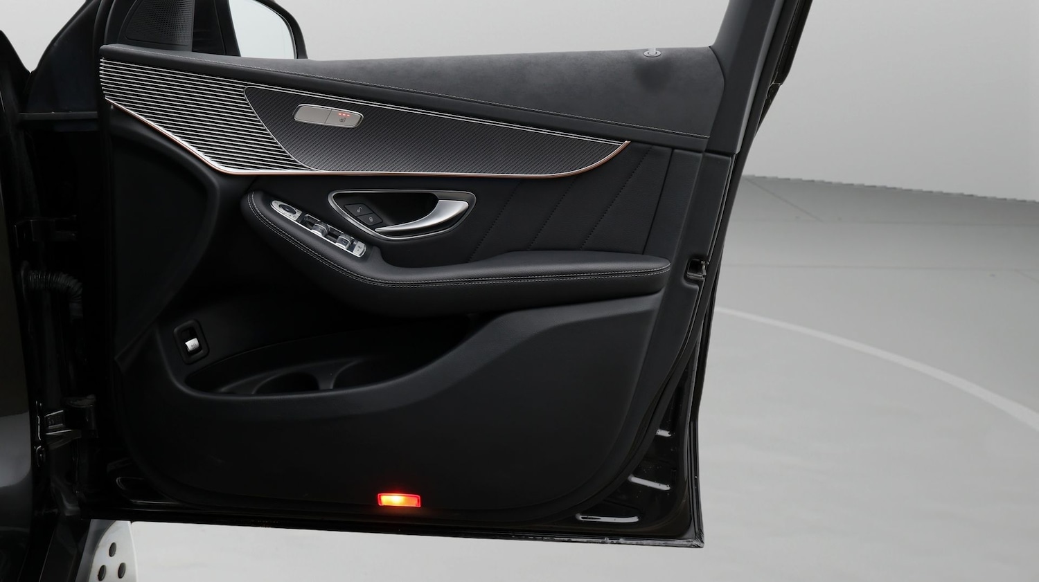 Used Mercedes-Benz EQC 2023 for sale - 77931480: Photo 15