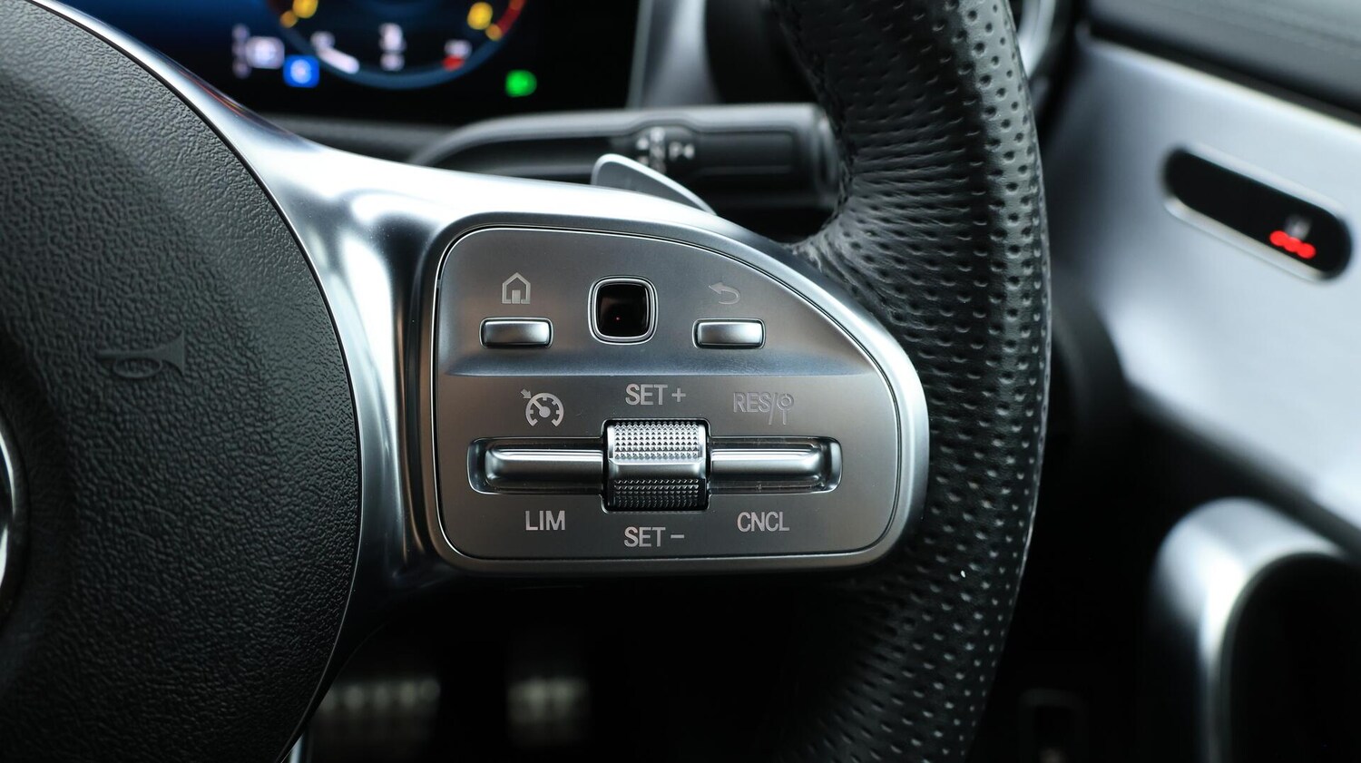 Used Mercedes-Benz CLA 2020 for sale - 76560960: Photo 25