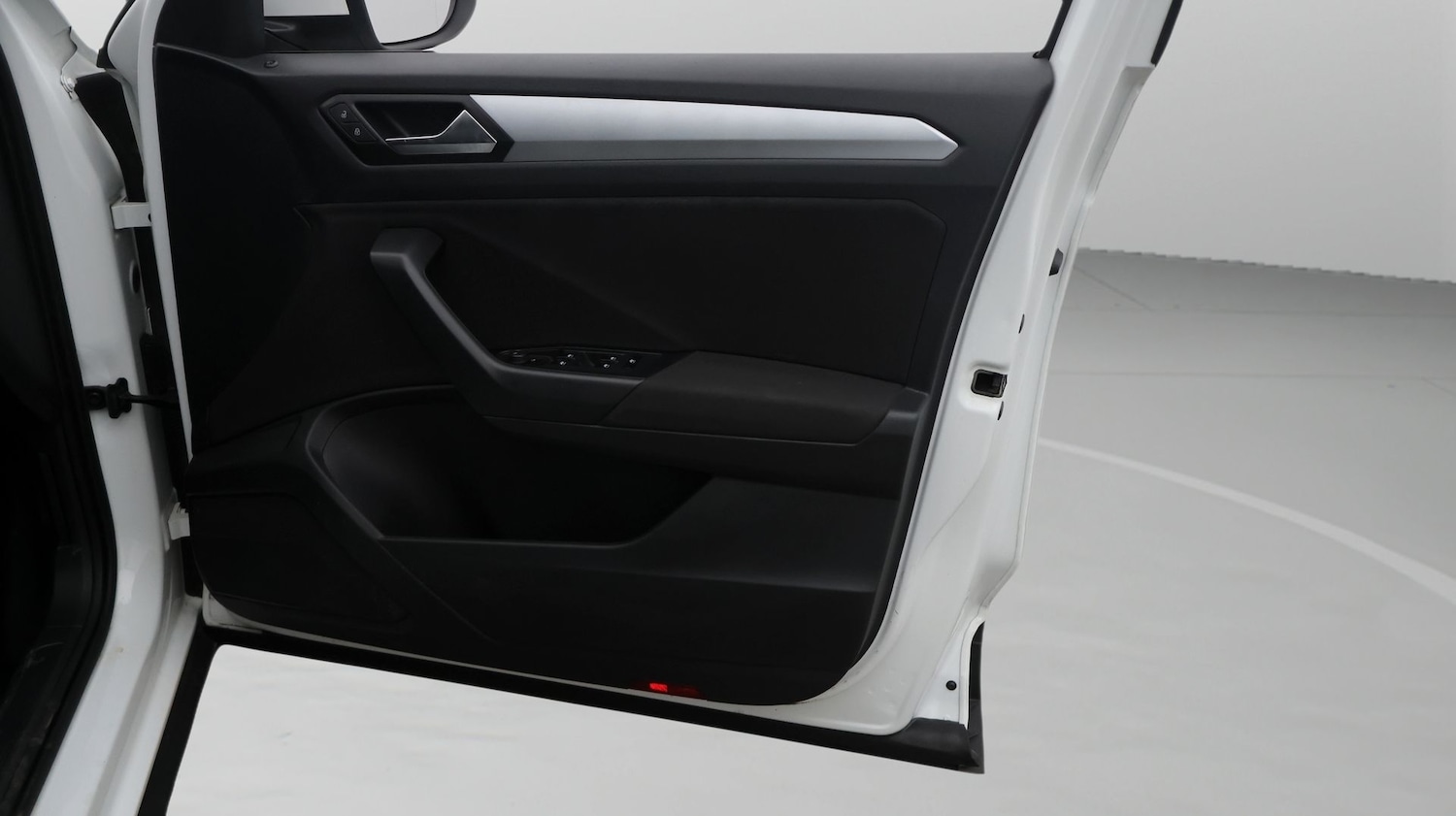 Used Volkswagen T-Roc 2023 for sale - 78018513: Photo 15