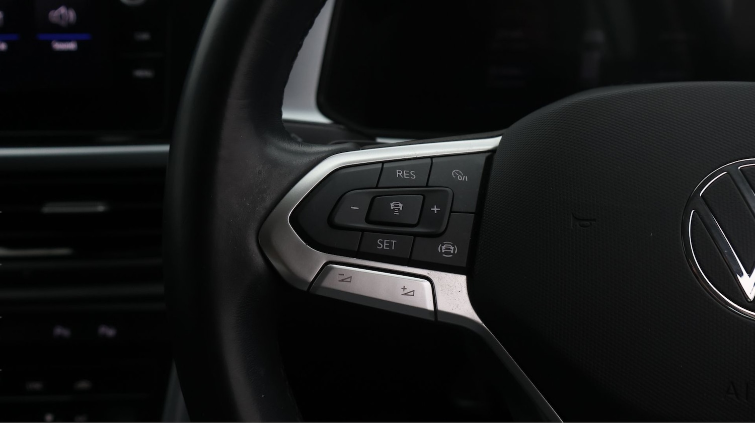 Used Volkswagen T-Roc 2023 for sale - 78018513: Photo 21