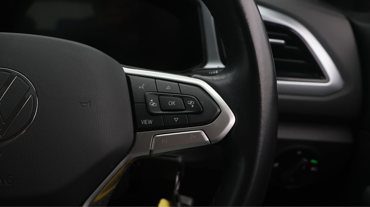 Used Volkswagen T-Roc 2023 for sale - 78018513: Photo 23