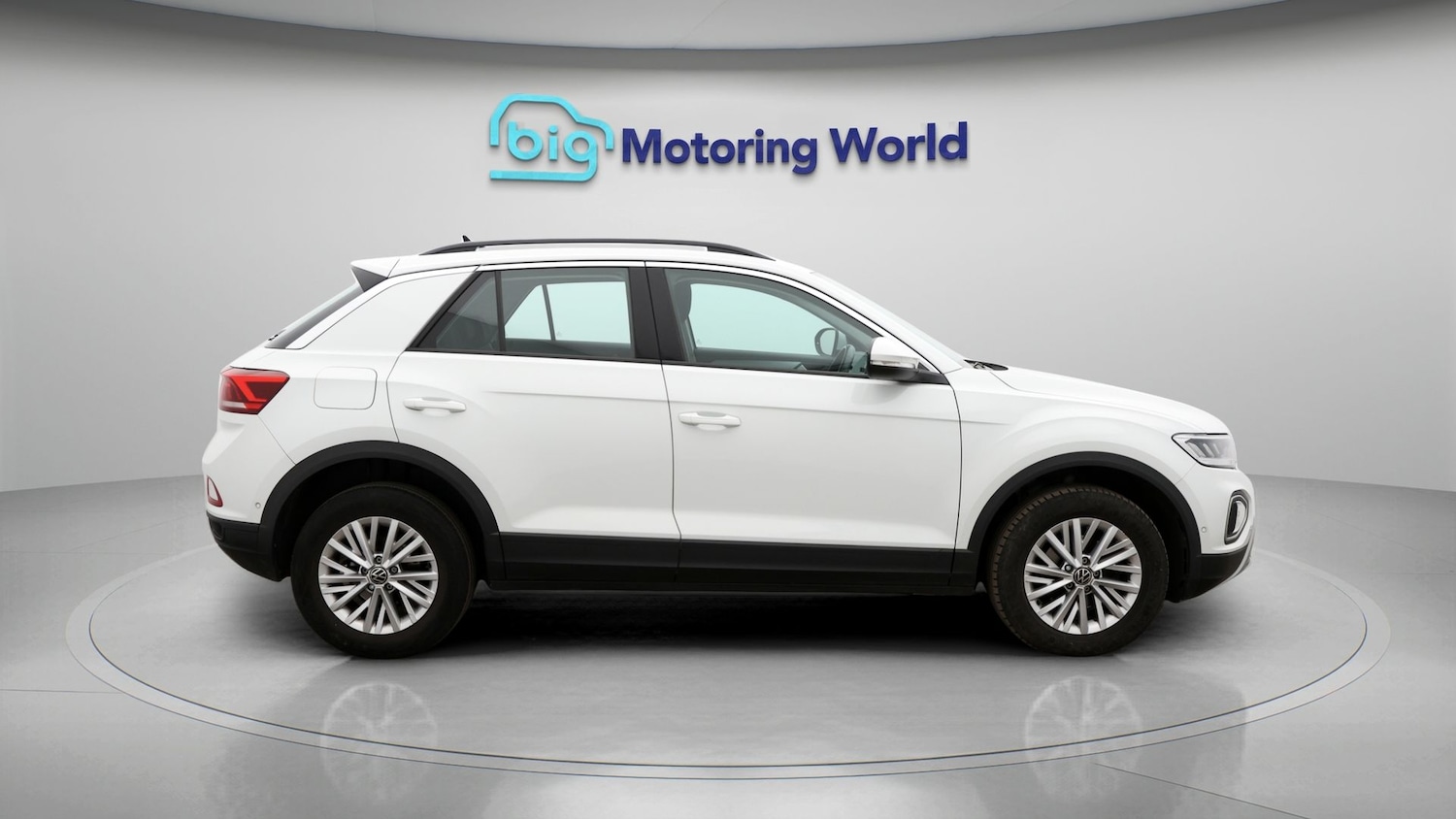 Used Volkswagen T-Roc 2023 for sale - 78018513: Photo 8