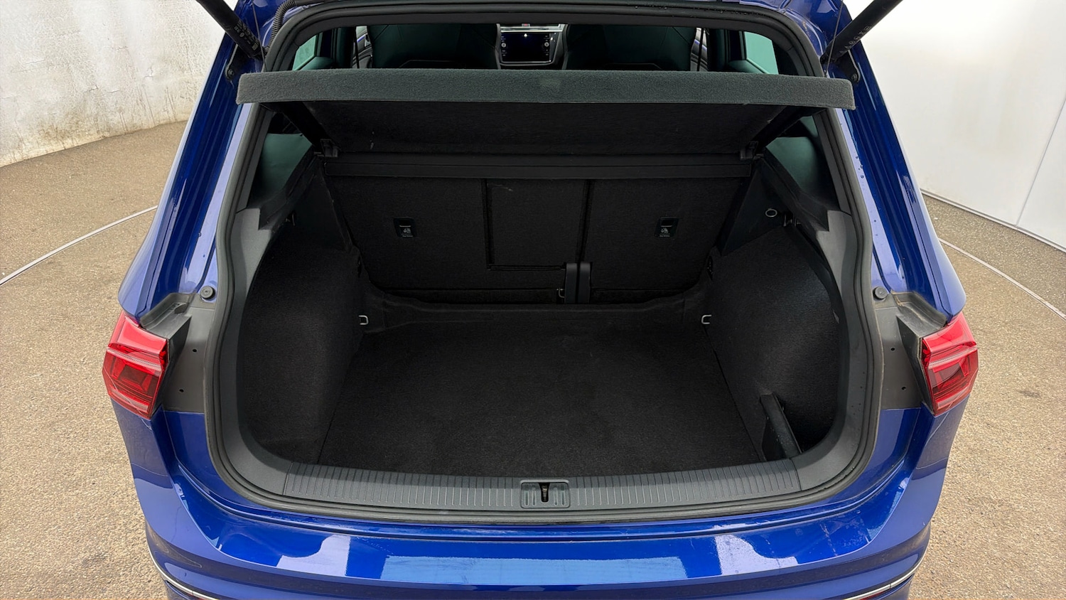 Used Volkswagen Tiguan 2023 for sale - 77963009: Photo 16