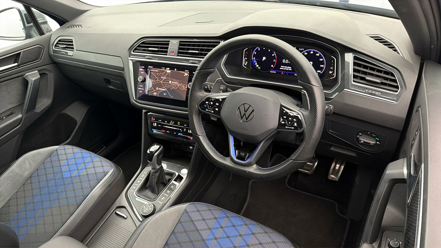 Used Volkswagen Tiguan 2023 for sale - 77963009: Photo 9