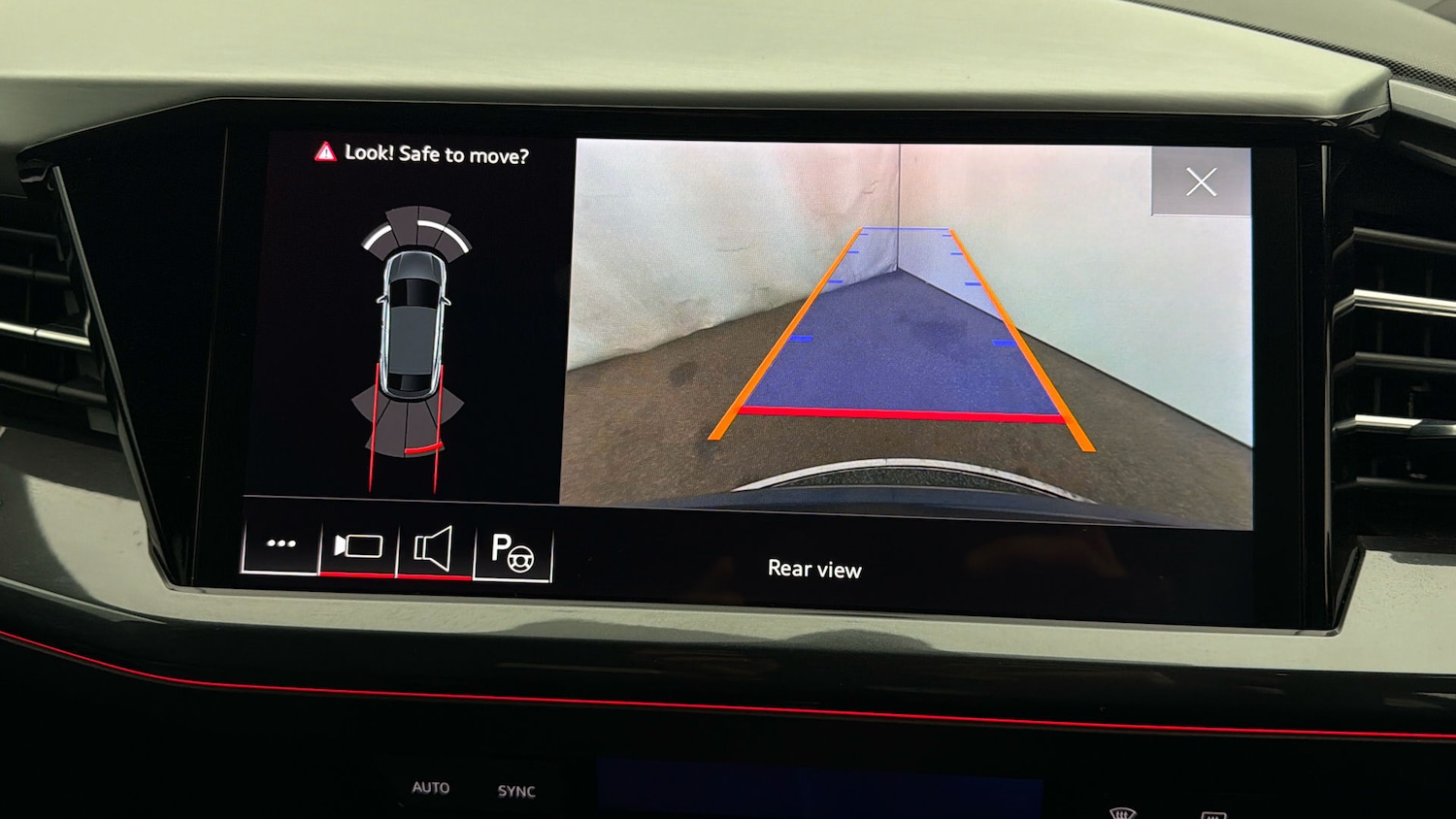 Used Audi Q4 e-tron 2023 for sale - 78181911: Photo 25