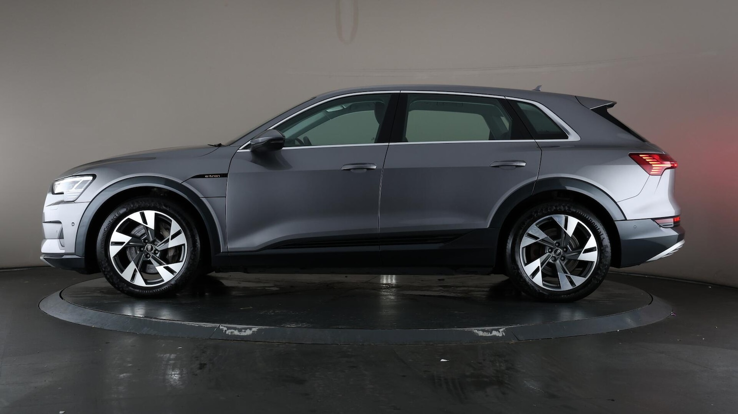 Used Audi e-tron 2021 for sale - 76072304: Photo 41