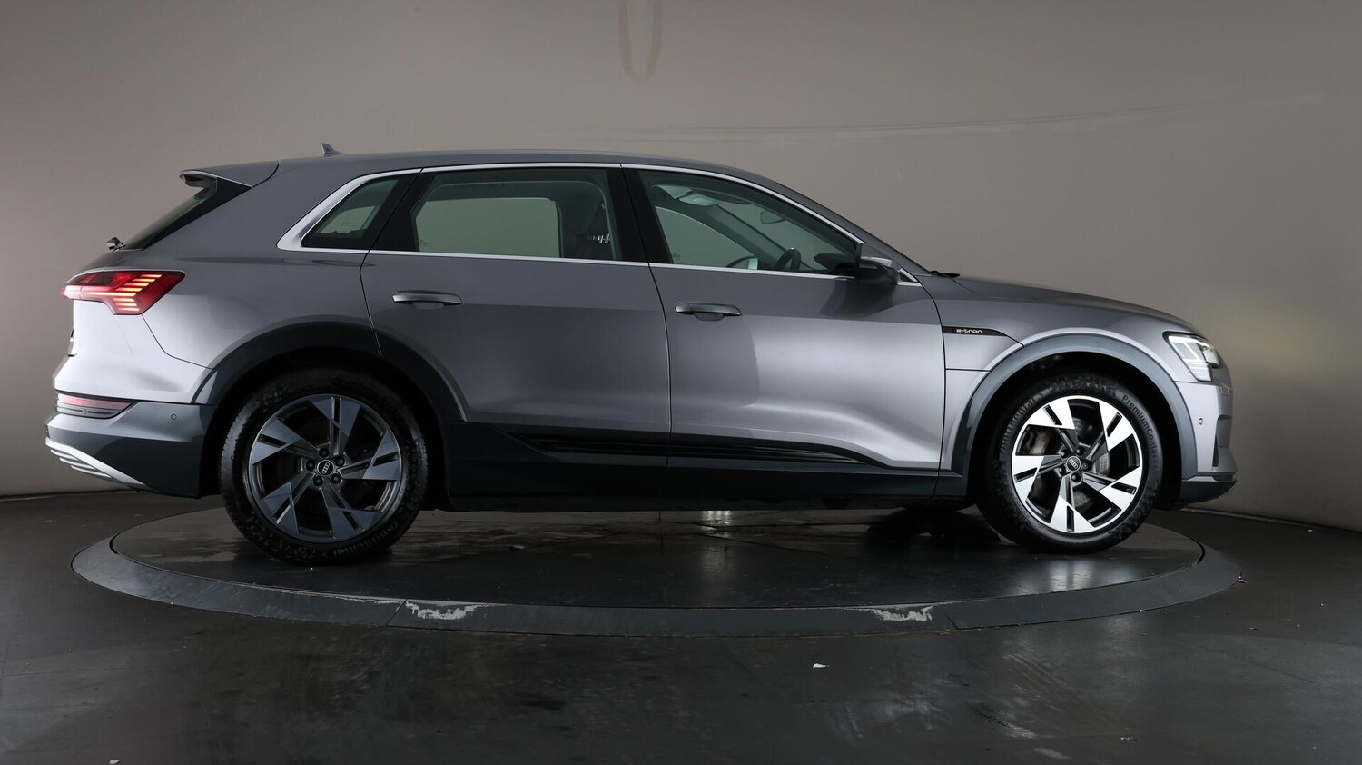 Used Audi e-tron 2021 for sale - 76072304: Photo 66