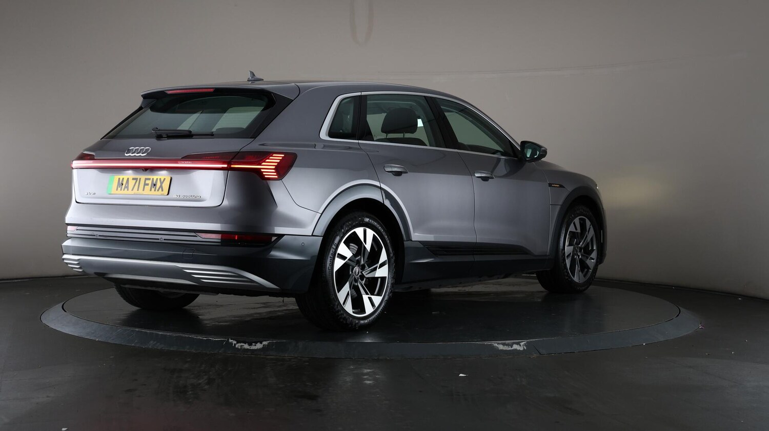 Used Audi e-tron 2021 for sale - 76072304: Photo 71