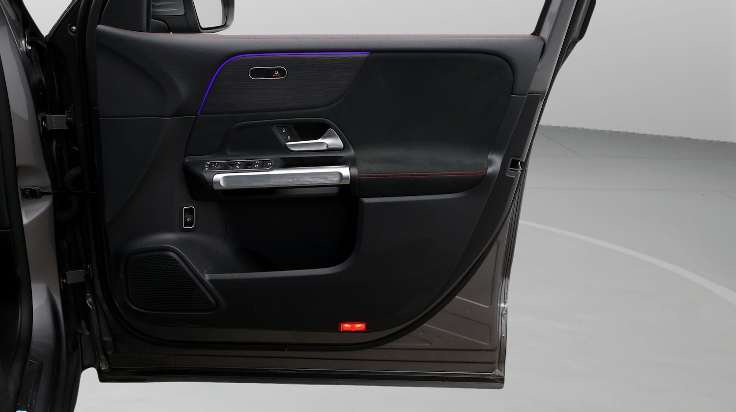 Used Mercedes-Benz EQB 2023 for sale - 77917447: Photo 15