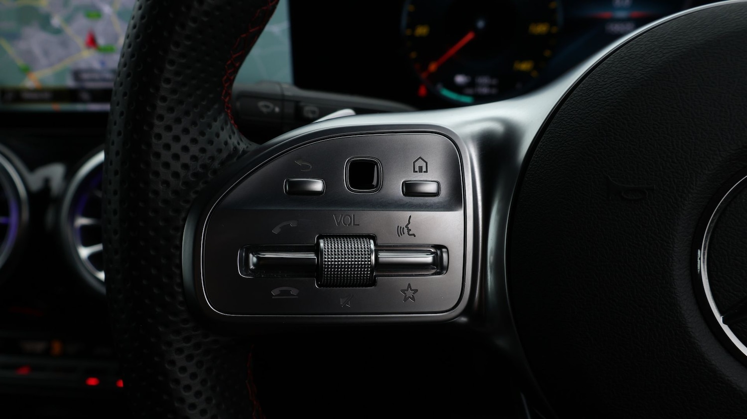 Used Mercedes-Benz EQB 2023 for sale - 77917447: Photo 27