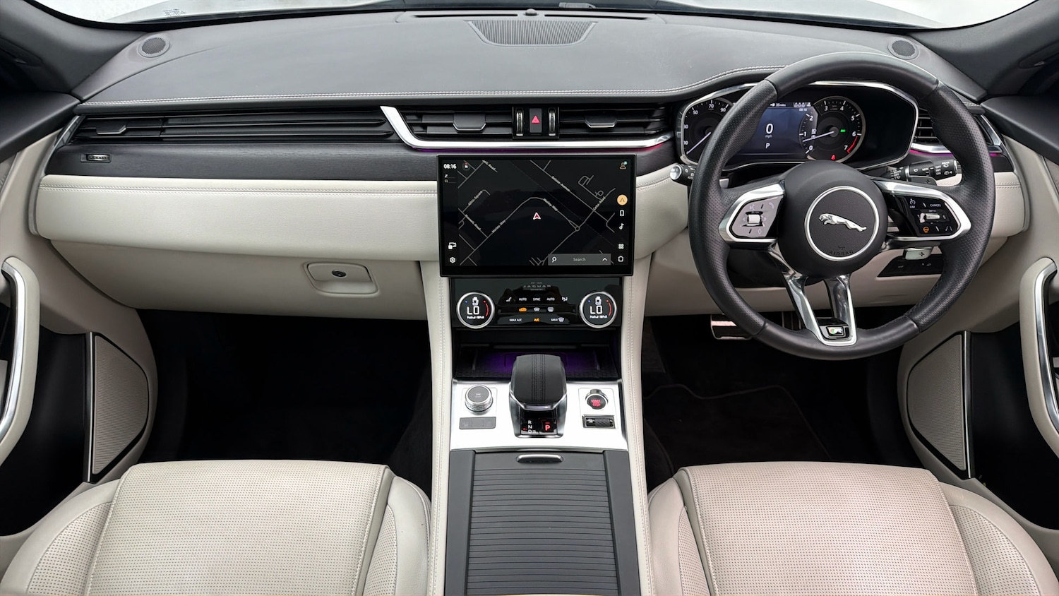 Used Jaguar F-Pace 2023 for sale - 78000872: Photo 12