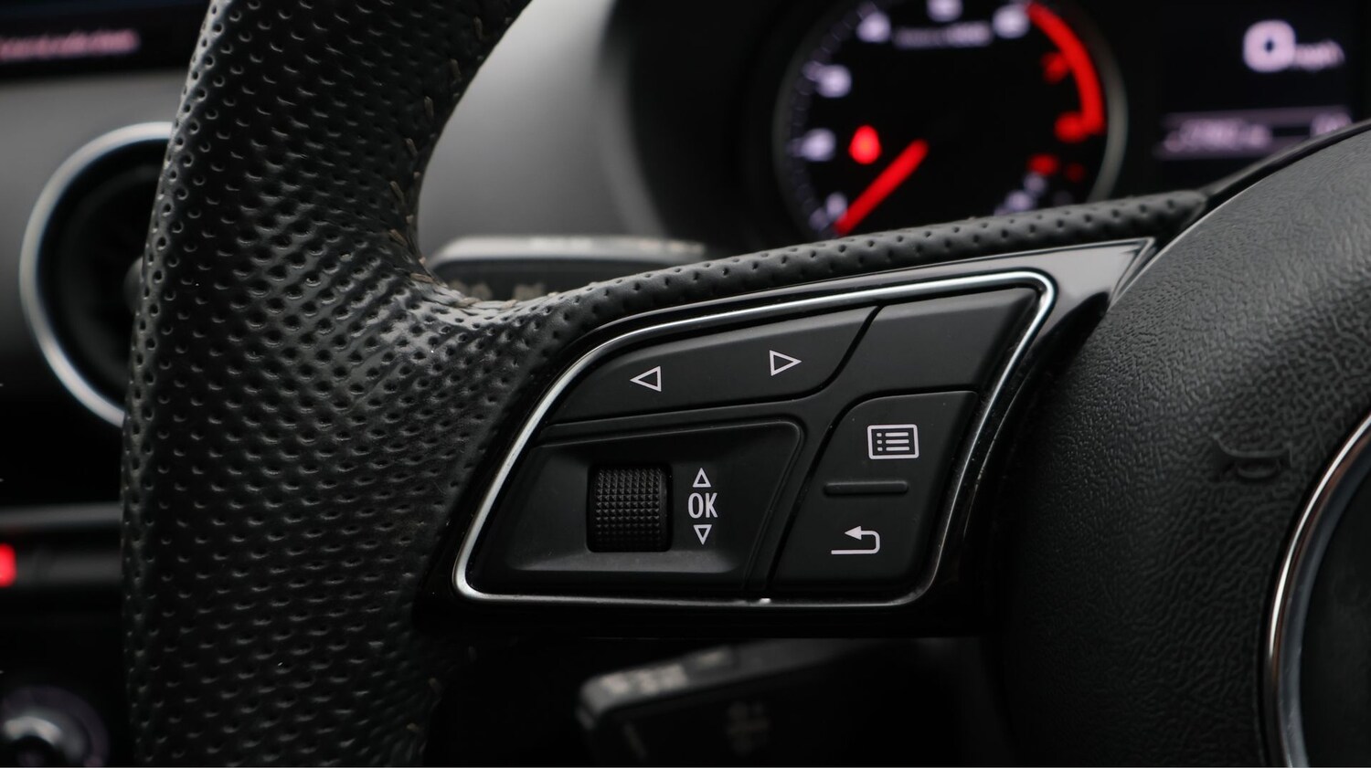 Used Audi Q2 for sale - 77431774: Photo 23