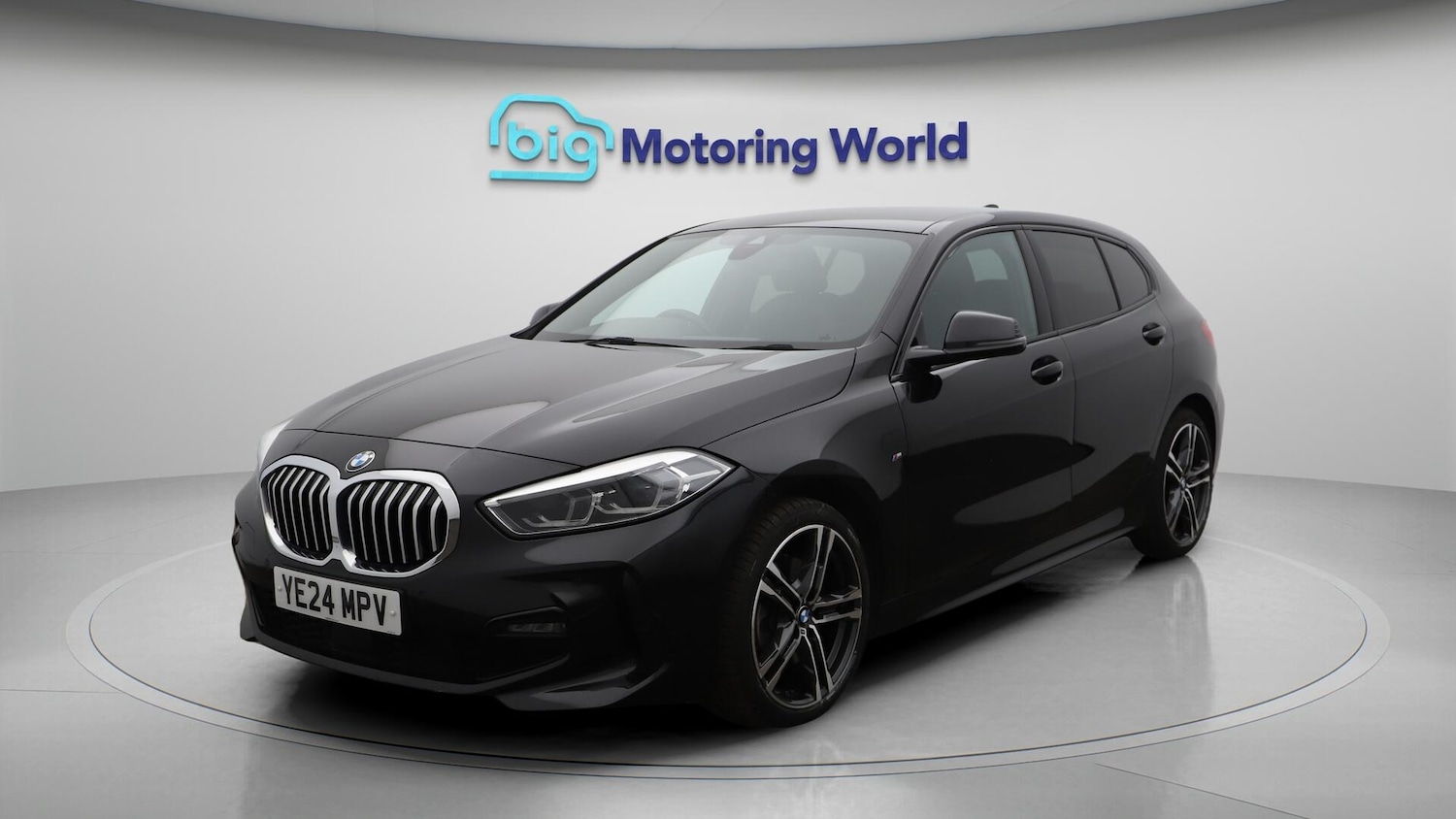 Used BMW 1 Series 2024 for sale - 76457140: Photo 4