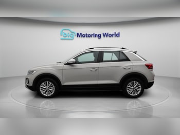 Used Volkswagen T-Roc 2023 for sale - 78487156: Photo