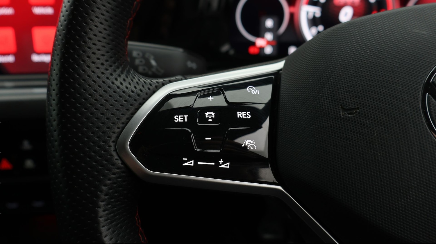 Used Volkswagen Golf 2023 for sale - 77803114: Photo 25