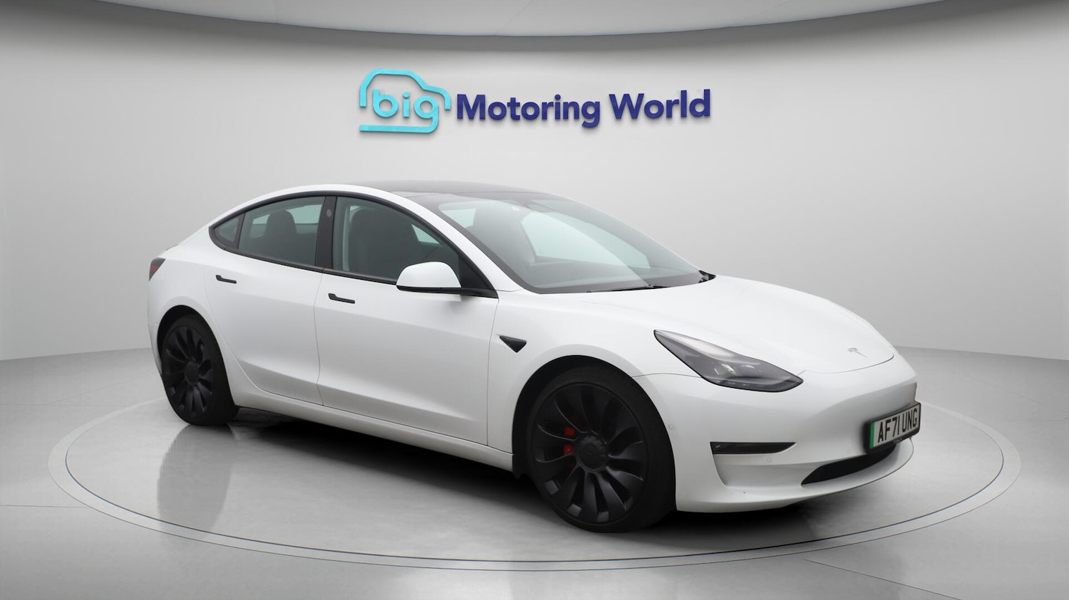 Used Tesla Model 3 2021 for sale - 76121719: Photo 2