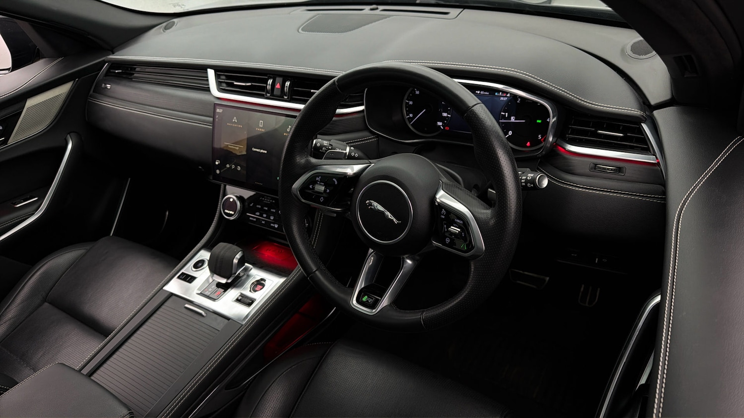 Used Jaguar F-Pace 2023 for sale - 78016053: Photo 9