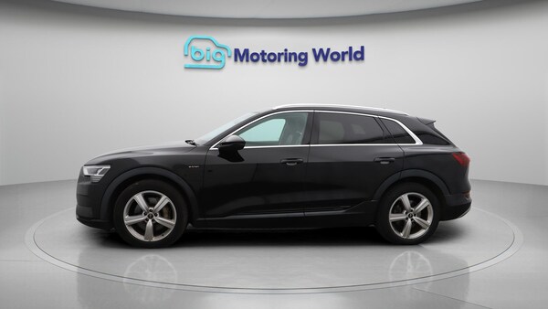 Used Audi e-tron 2021 for sale - 76306496: Photo 5