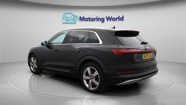Used Audi e-tron 2021 for sale - 76306496: Photo 6