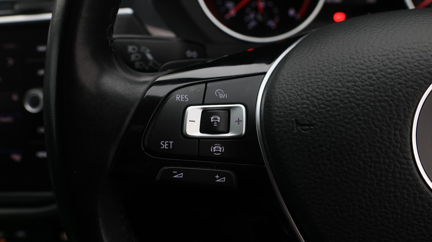 Used Volkswagen Tiguan 2019 for sale - 76326001: Photo 24