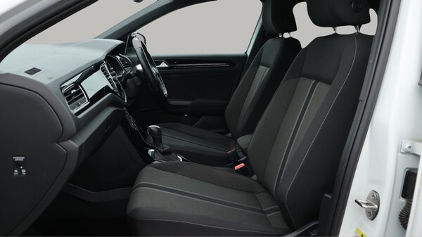 Used Volkswagen T-Roc 2021 for sale - 76151433: Photo 15