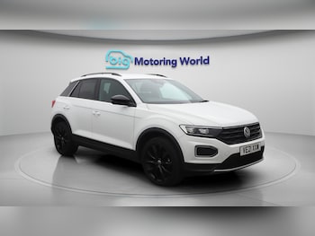Used Volkswagen T-Roc 2021 for sale - 76151433: Photo 2