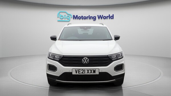 Used Volkswagen T-Roc 2021 for sale - 76151433: Photo 3