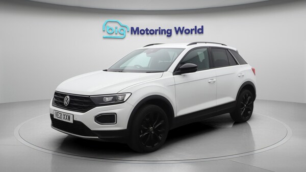 Used Volkswagen T-Roc 2021 for sale - 76151433: Photo 4