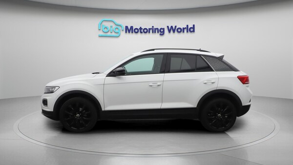 Used Volkswagen T-Roc 2021 for sale - 76151433: Photo 5