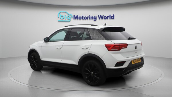 Used Volkswagen T-Roc 2021 for sale - 76151433: Photo 6