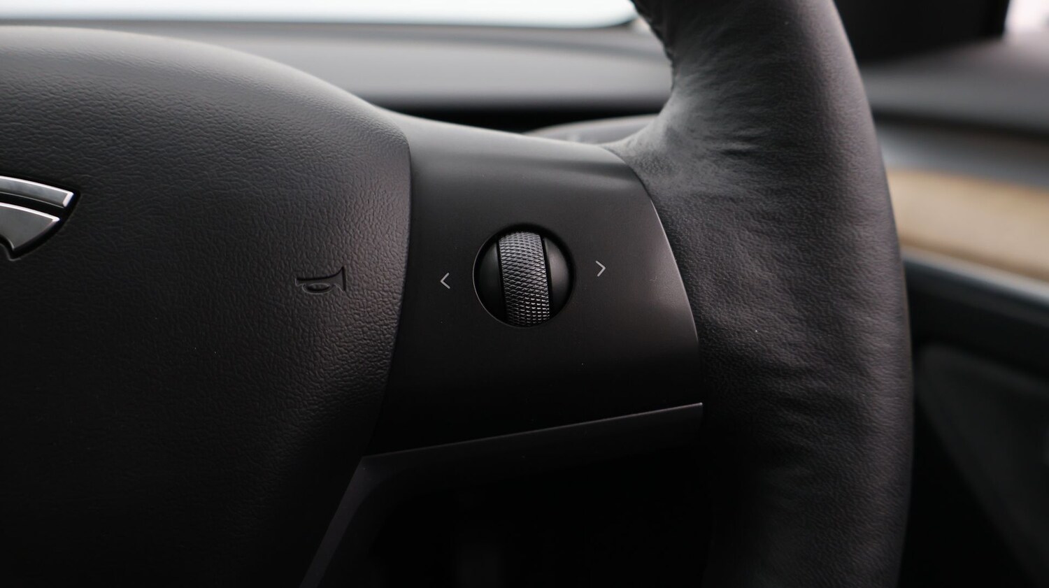 Used Tesla Model 3 2021 for sale - 77435579: Photo 25