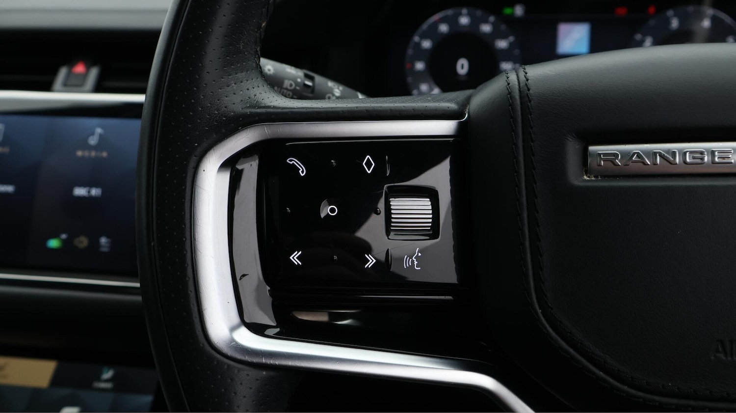 Used Land Rover Range Rover Evoque 2023 for sale - 76521560: Photo 28