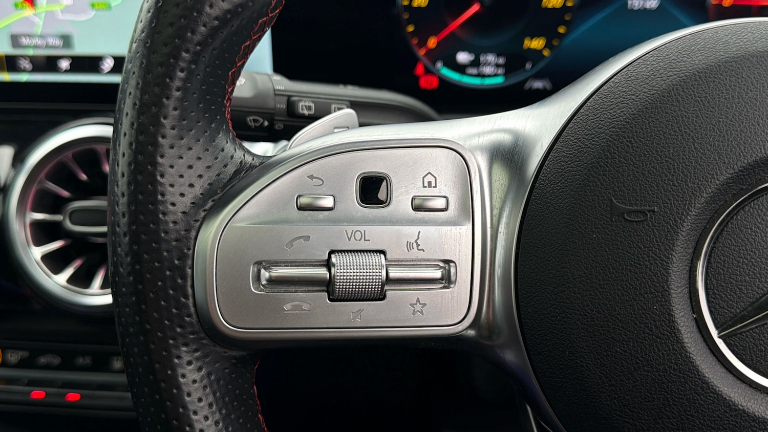 Used Mercedes-Benz EQB 2024 for sale - 78040125: Photo 23