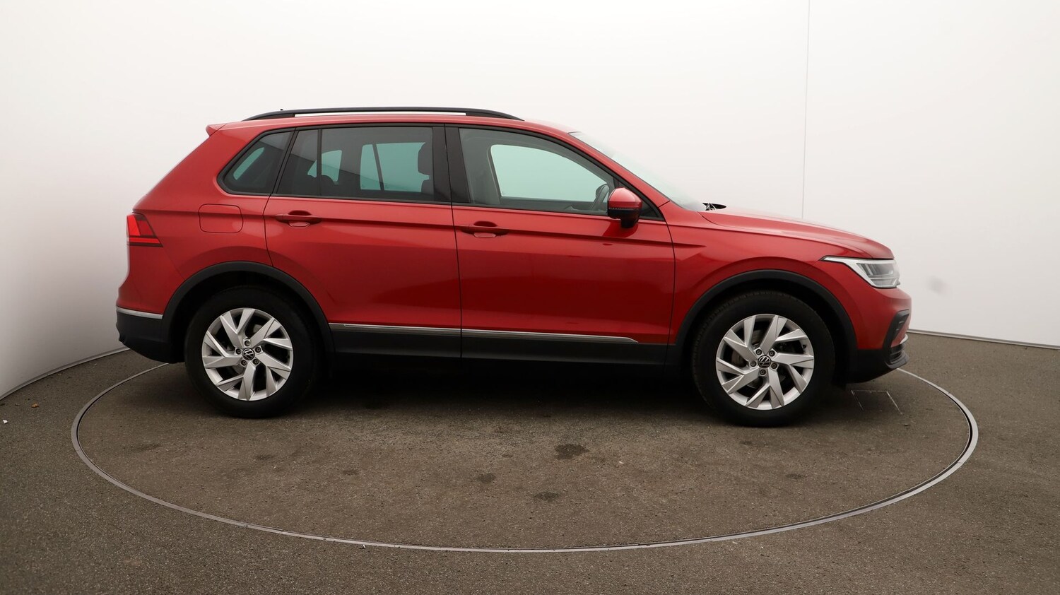 Used Volkswagen Tiguan for sale - 76809894: Photo 42