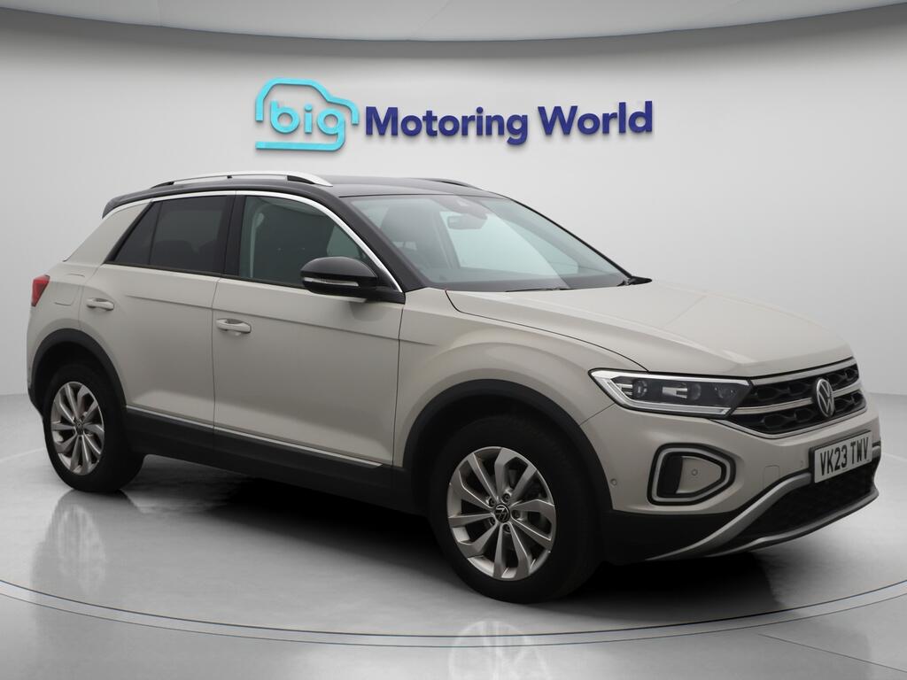Used Volkswagen T-Roc 2023 for sale - 76608209: Photo 1