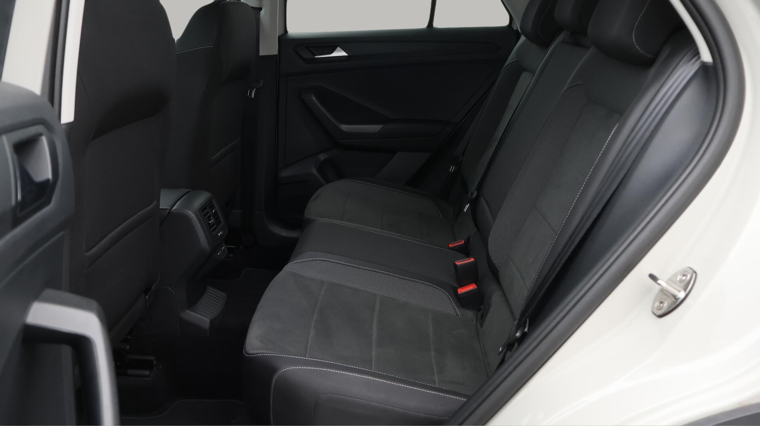 Used Volkswagen T-Roc 2023 for sale - 76608209: Photo 17