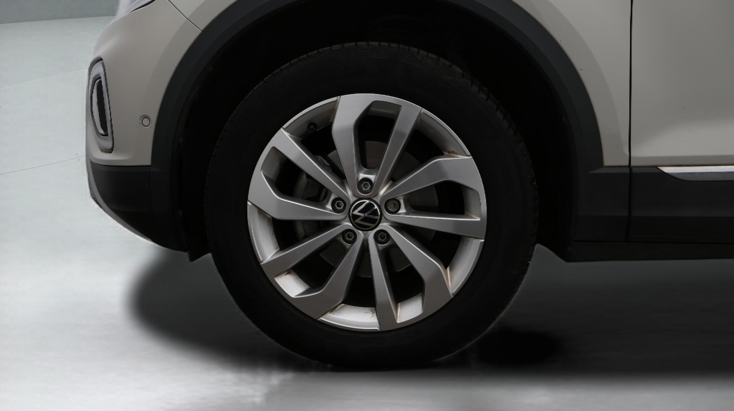 Used Volkswagen T-Roc 2023 for sale - 76608209: Photo 19