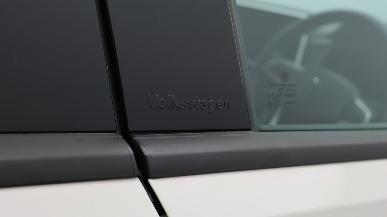 Used Volkswagen T-Roc 2023 for sale - 76608209: Photo 22