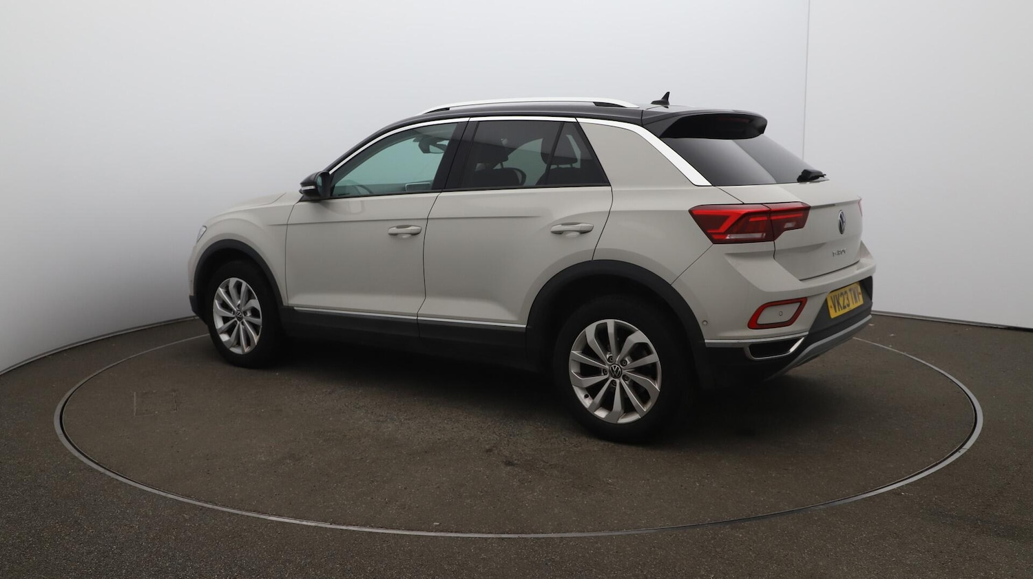 Used Volkswagen T-Roc 2023 for sale - 76608209: Photo 37