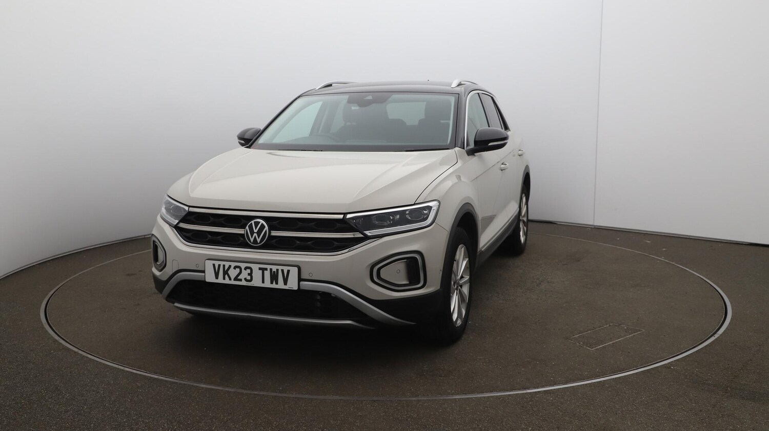 Used Volkswagen T-Roc 2023 for sale - 76608209: Photo 39