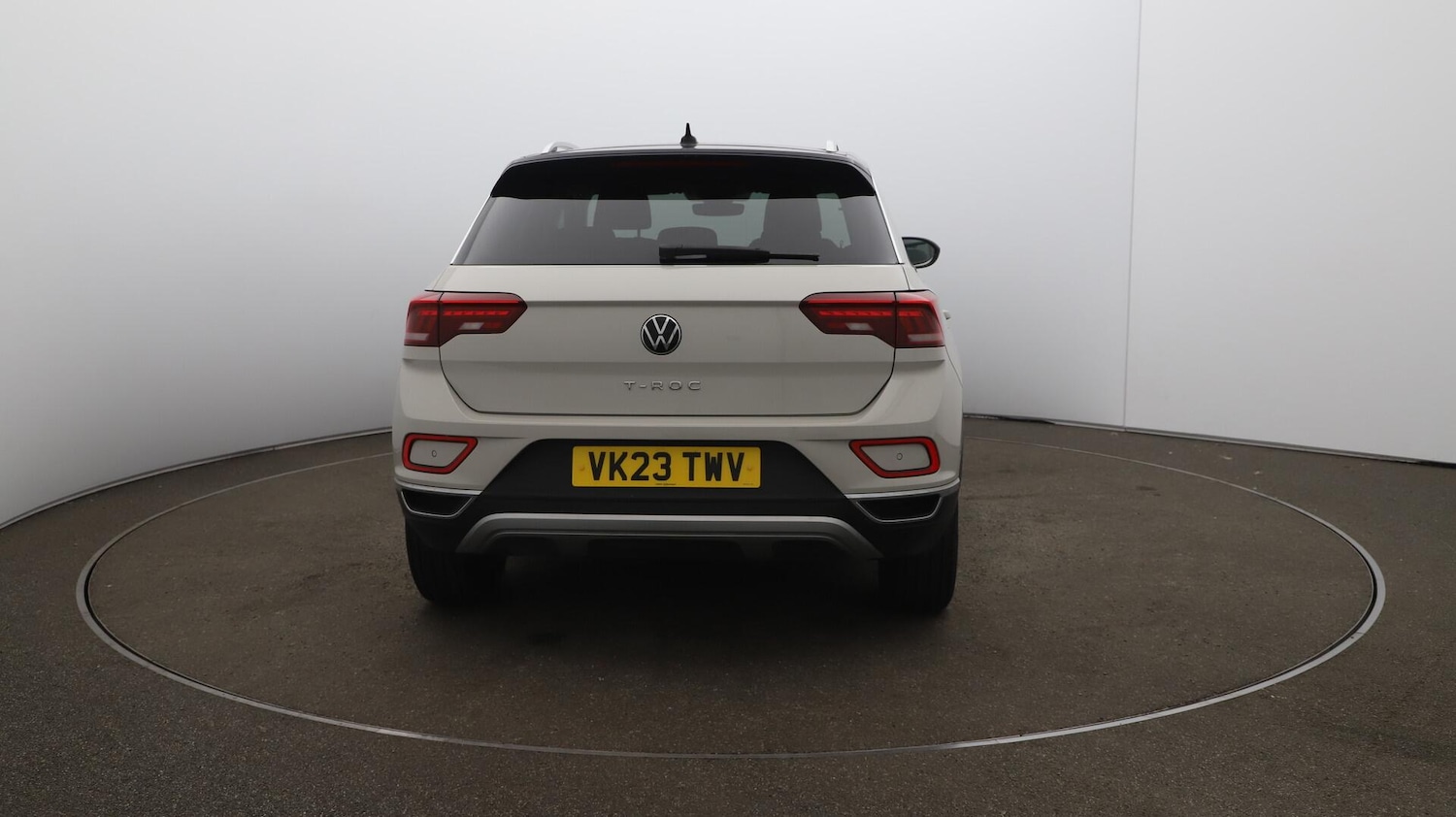 Used Volkswagen T-Roc 2023 for sale - 76608209: Photo 58