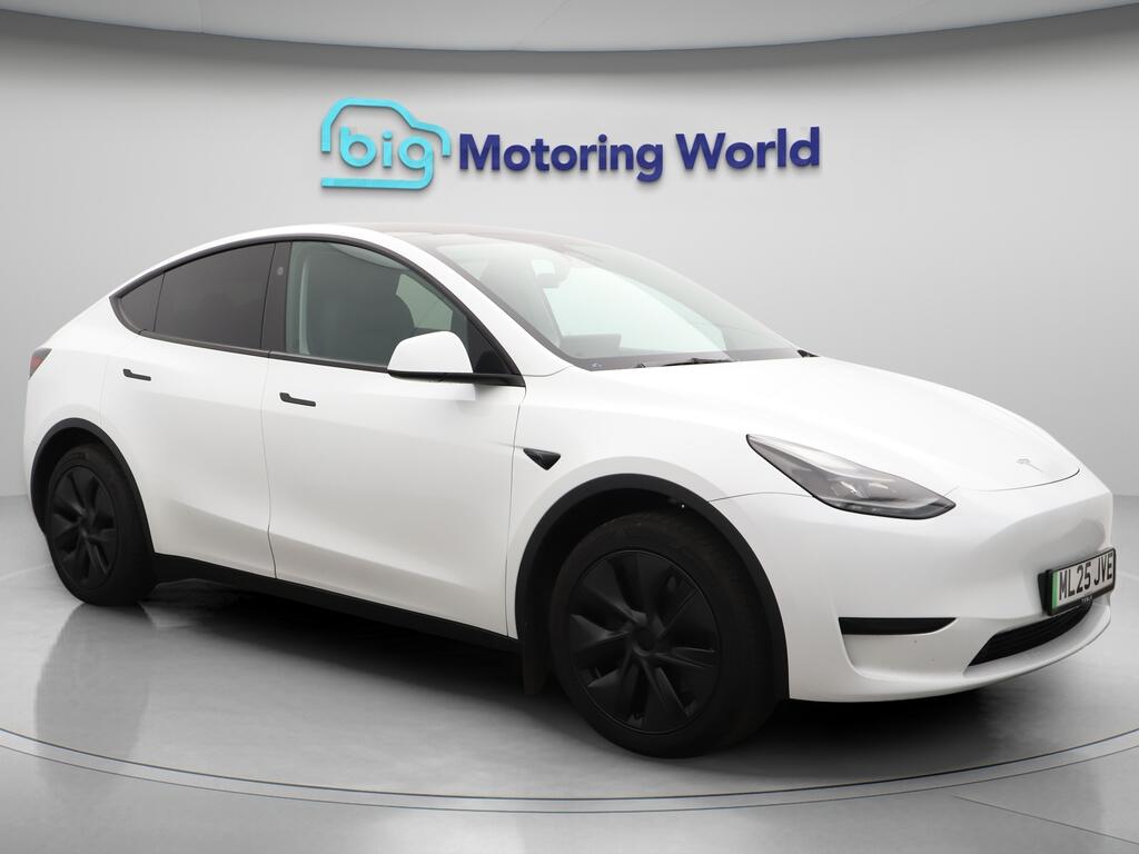 Used Tesla Model Y 2025 for sale - 76136387: Photo 1