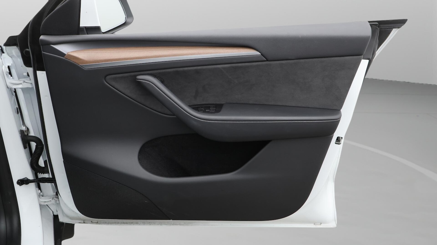 Used Tesla Model Y 2025 for sale - 76136387: Photo 23